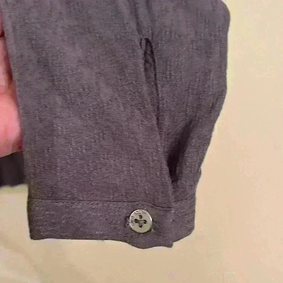 Wild South New Zealand Viscose Gray Textured Long Sleeve Blouse Size 8 - Picture 3 of 11